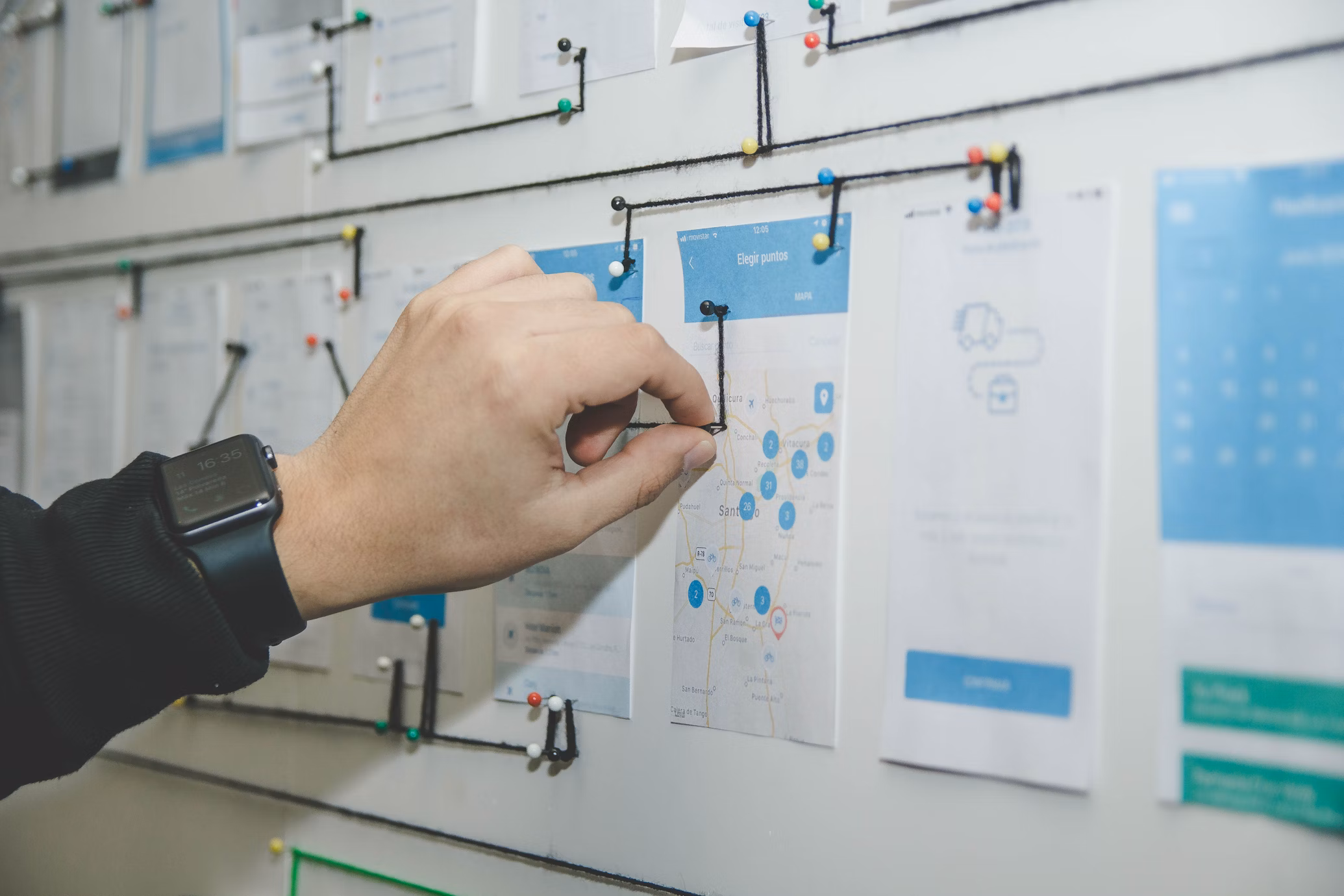 Strategic Briefings & Seminars illustration